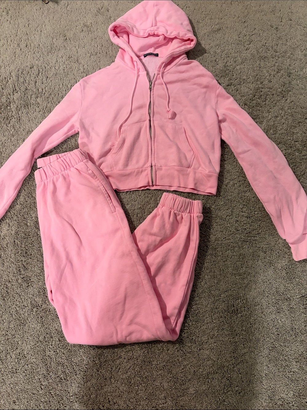 Brandy Melville bubblegum pink cropped zip Hoodie & Rosa sweatpants  Set
